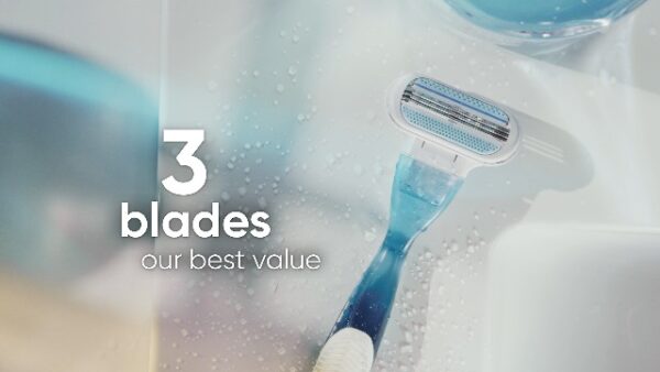 Gillette Venus Smooth Women's Razor Handle + 6 Refills with Soft-Grip Gel Handle - Image 8