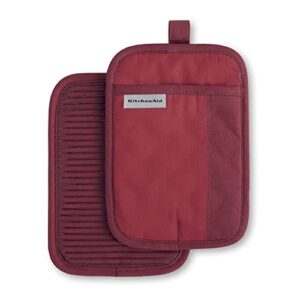KitchenAid Beacon Two-Tone Non-Slip Pot Holder Set, Passion Red/Bordeaux, 7″x10″, 2 Piece