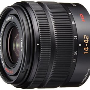 Panasonic LUMIX G Vario 14-42mm / F3.5-5.6 II ASPH. / MEGA O.I.S. Digital Interchangeable Zoom Lens – H-FS1442A – Black