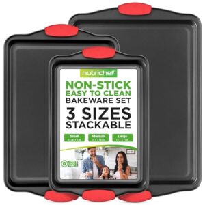 NutriChef 3-Piece Nonstick Kitchen Oven Baking Pans – Premium & Stylish Non-Stick Steel, Commercial Grade Restaurant Quality Metal Bakeware with Red Silicone Handles – Easy to Clean, NCSBS3S